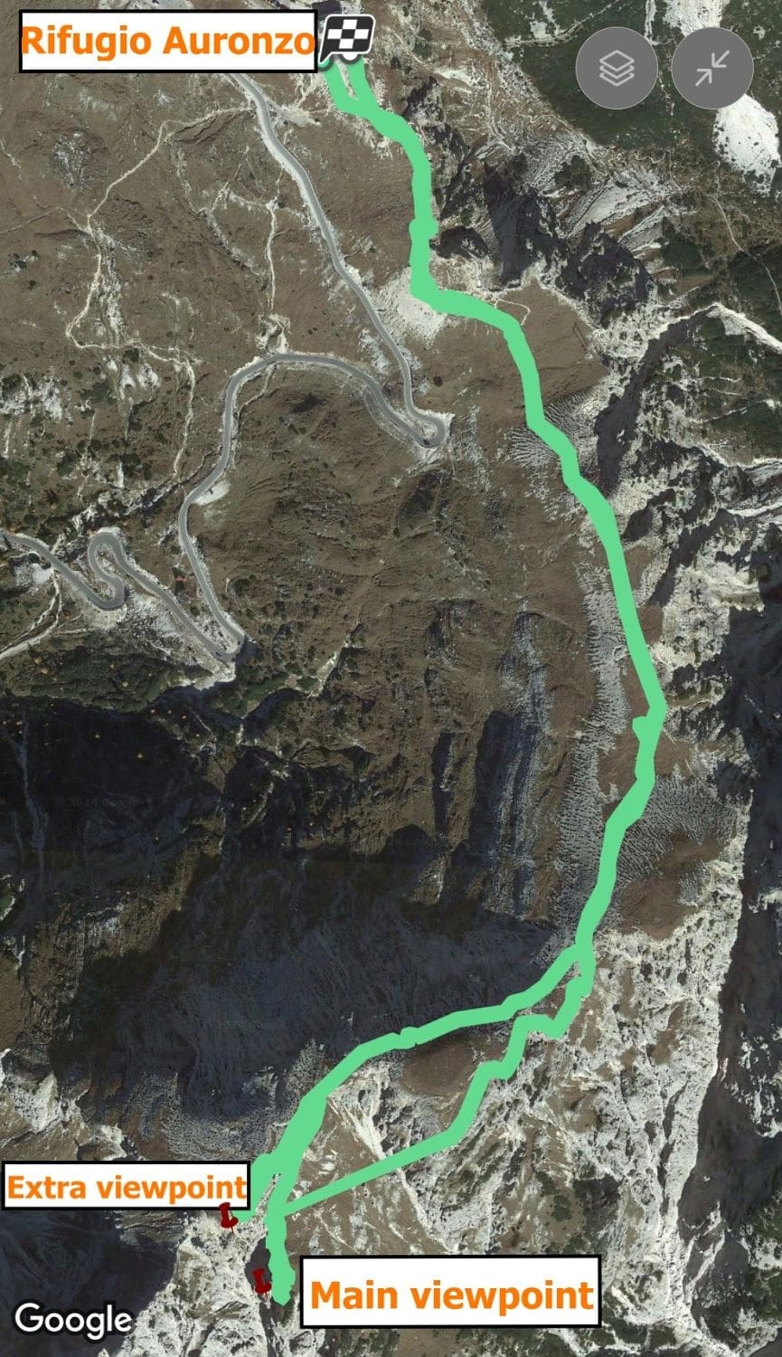 A satellite map shows a hiking route marked in green, leading from Rifugio Auronzo to a main viewpoint, with an additional extra viewpoint marked along the way. The map includes mountainous terrain with visible trails.